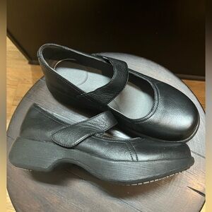 Dansko Black Mary Jane Clogs – Slip Resistant – Size 37 Y2K